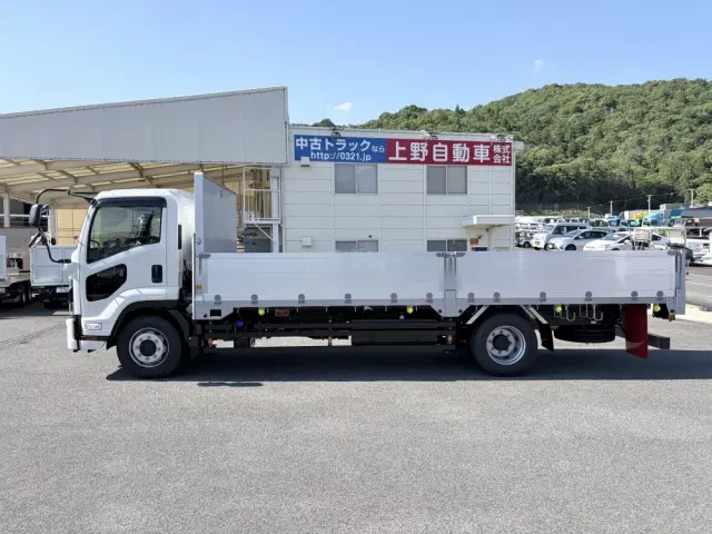 いすゞ フォワード 2RG-FTR90V4(2WD)の写真14