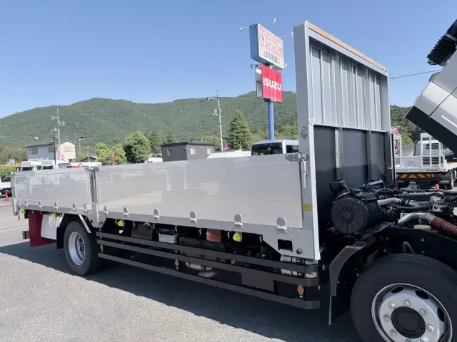いすゞ フォワード 2RG-FTR90V4(2WD)の写真20