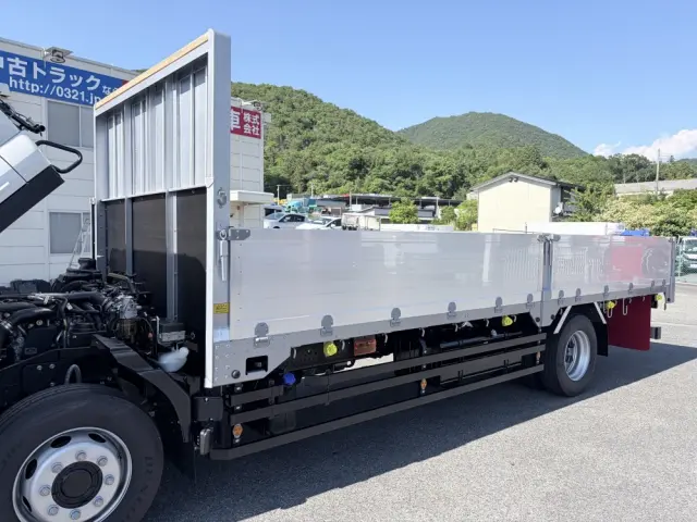 いすゞ フォワード 2RG-FTR90V4(2WD)の写真21