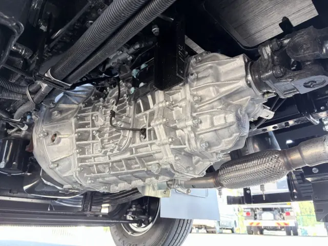 いすゞ フォワード 2RG-FTR90V4(2WD)の写真32