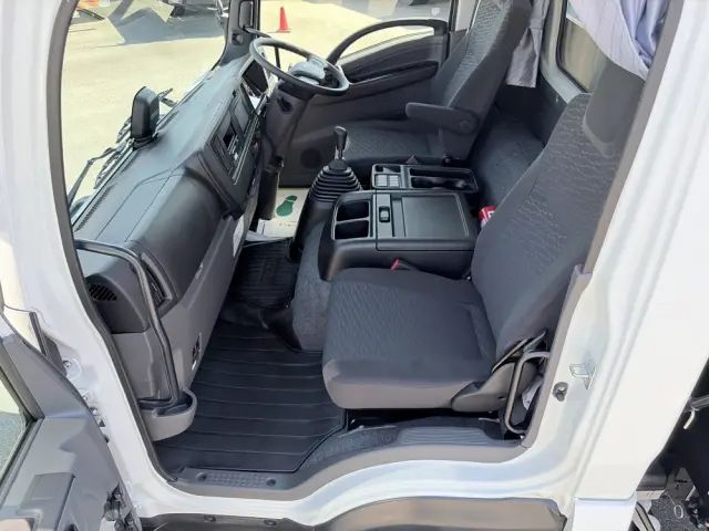 いすゞ フォワード 2RG-FTR90V4(2WD)の写真35