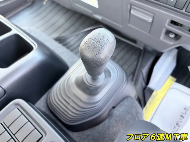 いすゞ フォワード 2RG-FTR90V4(2WD)の写真42