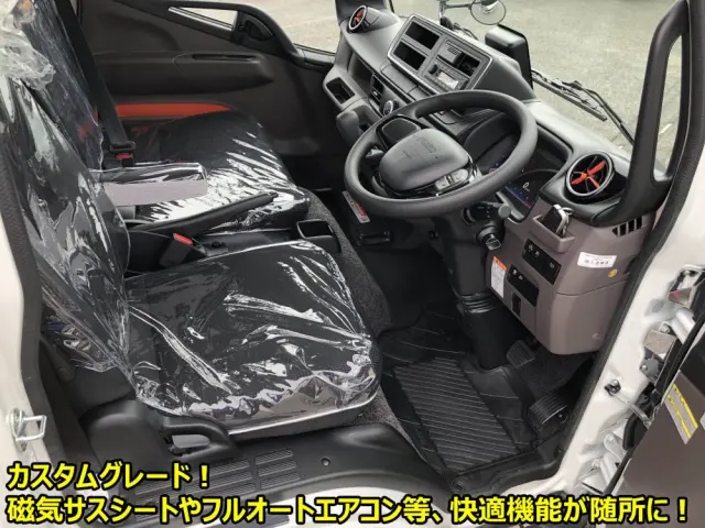 三菱 キャンター 2RG-FBA20(2WD)の写真4