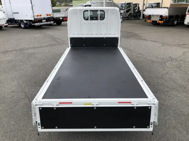 三菱 キャンター 2RG-FBA20(2WD)の写真14