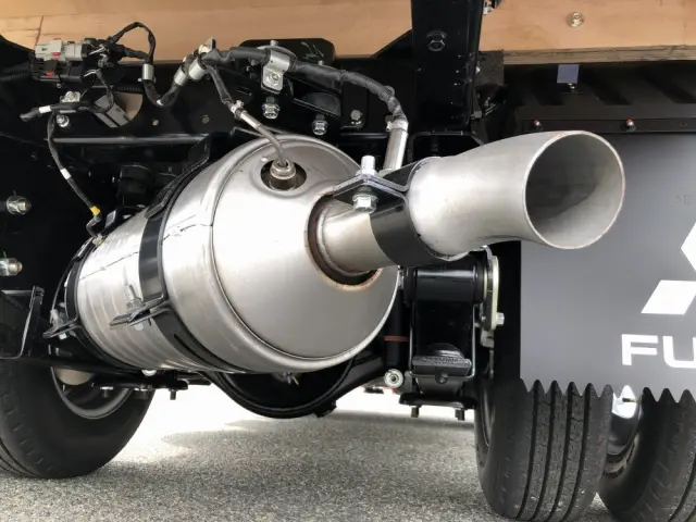 三菱 キャンター 2RG-FBA20(2WD)の写真33