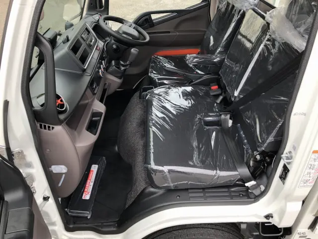 三菱 キャンター 2RG-FBA20(2WD)の写真34