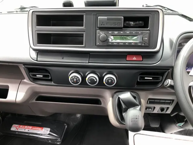 三菱 キャンター 2RG-FBA20(2WD)の写真39