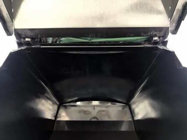 いすゞ エルフ BDG-NPR85AN(2WD)の写真17