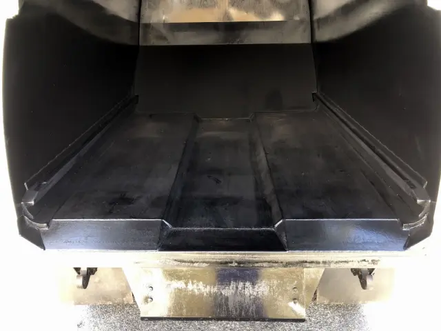 いすゞ エルフ BDG-NPR85AN(2WD)の写真18