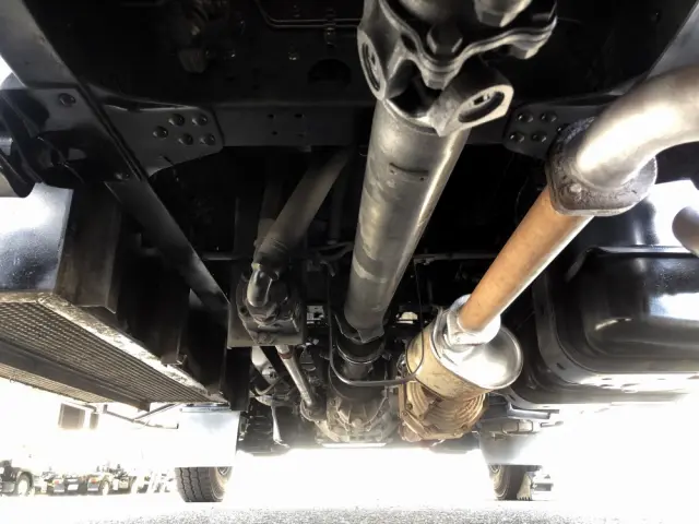 いすゞ エルフ BDG-NPR85AN(2WD)の写真32