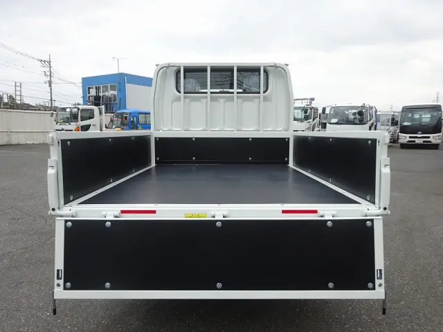 三菱 キャンター 2RG-FBA20(2WD)の写真8