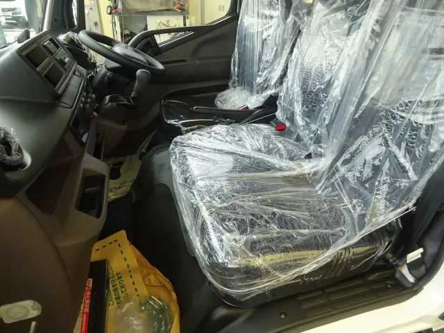 三菱 キャンター 2RG-FBA20(2WD)の写真26