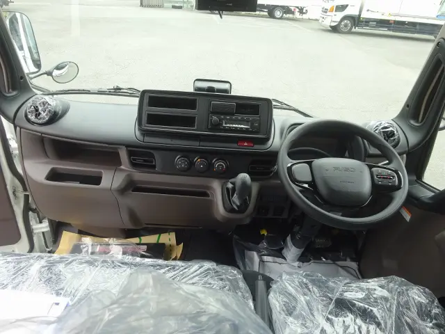三菱 キャンター 2RG-FBA20(2WD)の写真38