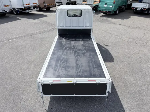 三菱 キャンター 2RG-FBA20(2WD)の写真15