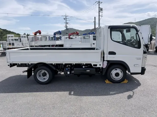 三菱 キャンター 2RG-FBA20(2WD)の写真17