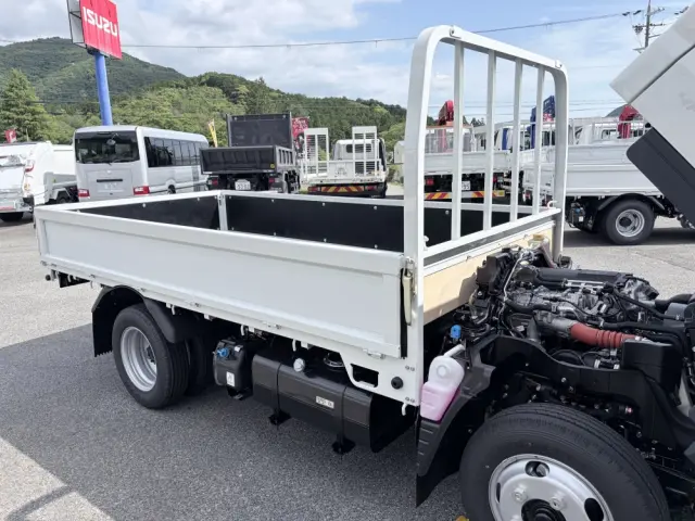 三菱 キャンター 2RG-FBA20(2WD)の写真19