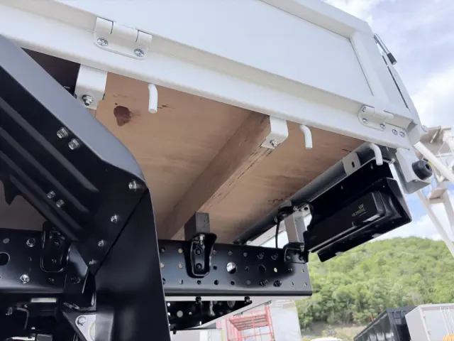 三菱 キャンター 2RG-FBA20(2WD)の写真30
