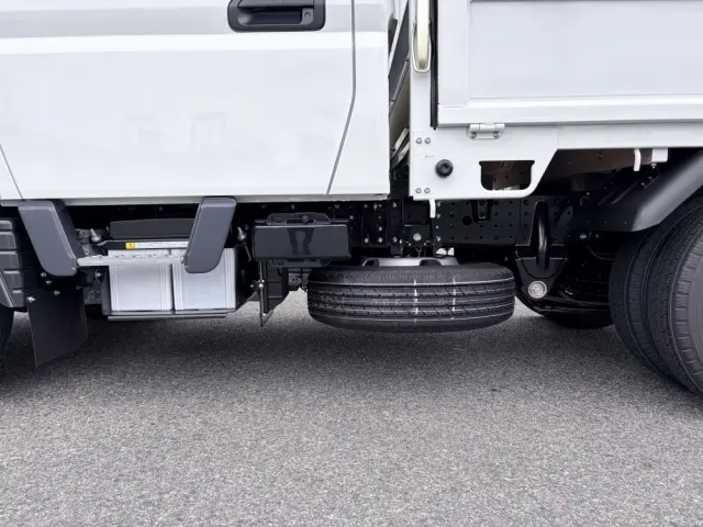 三菱 キャンター 2RG-FBA20(2WD)の写真19