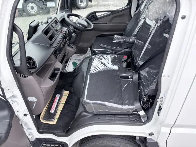 三菱 キャンター 2RG-FBA20(2WD)の写真29