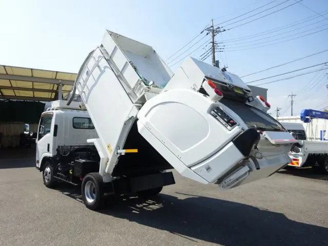 いすゞ エルフ TKG-NMR85N(2WD)の写真6