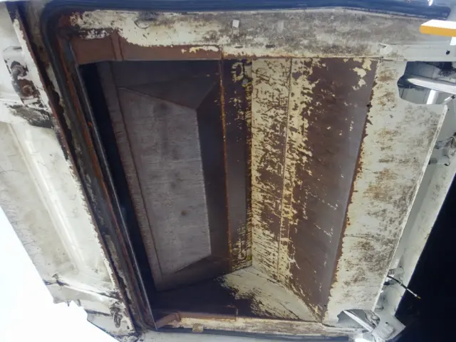 いすゞ エルフ TKG-NMR85N(2WD)の写真16