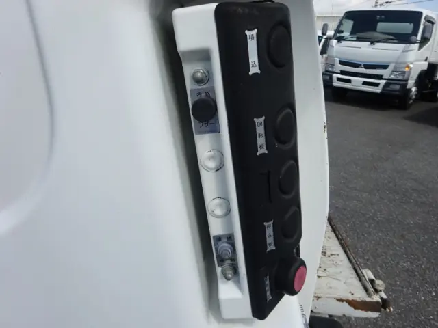 いすゞ エルフ TKG-NMR85N(2WD)の写真24