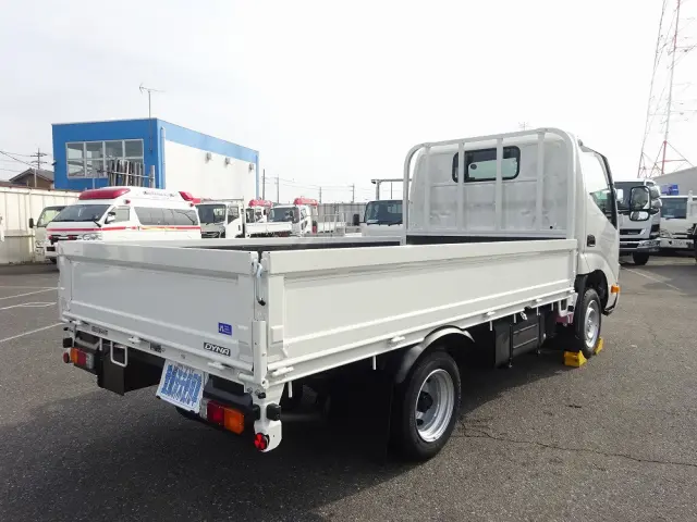 トヨタ ダイナ 3BF-TRY230(2WD)の写真2
