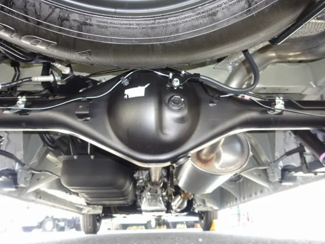 トヨタ ハイエース 3BA-TRH224W(2WD)の写真9