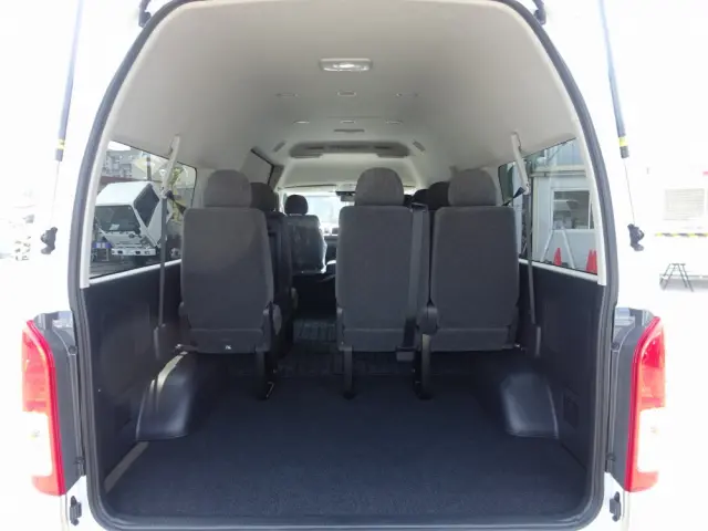 トヨタ ハイエース 3BA-TRH224W(2WD)の写真18