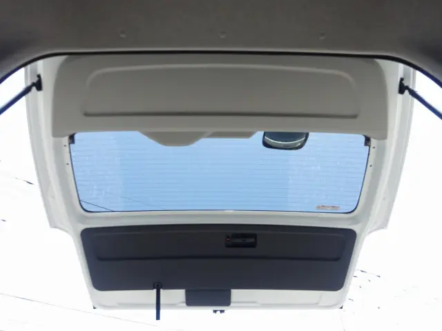 トヨタ ハイエース 3BA-TRH224W(2WD)の写真22