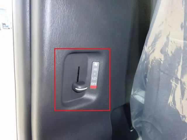 トヨタ ハイエース 3BA-TRH224W(2WD)の写真24