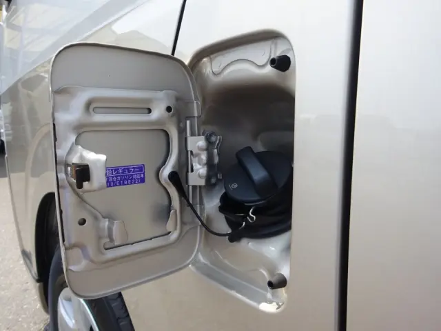 トヨタ ハイエース 3BA-TRH224W(2WD)の写真32