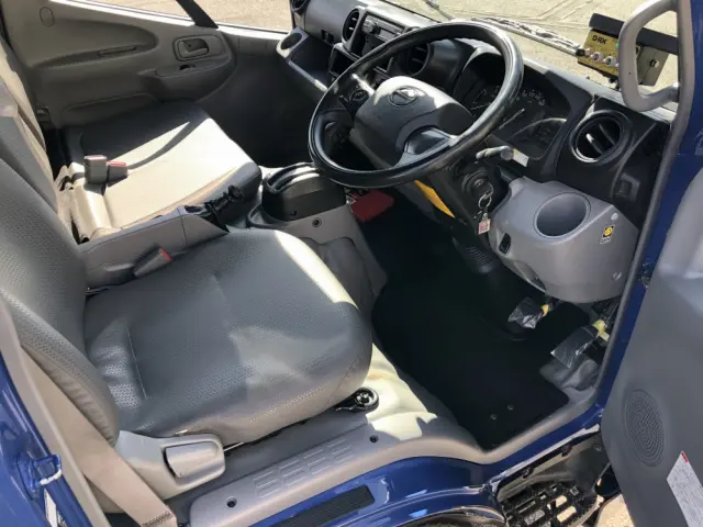 日野 デュトロ 2RG-XZU605X(2WD)の写真4