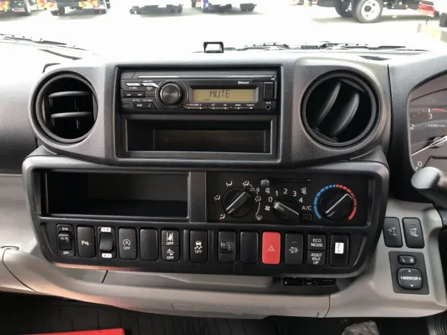 トヨタ ダイナ 2RG-XZU605A(2WD)の写真38