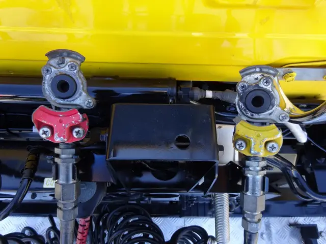 UD クオン QKG-GK6XAB(2WD)の写真22