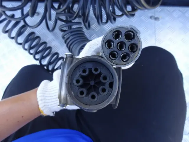 UD クオン QKG-GK6XAB(2WD)の写真23