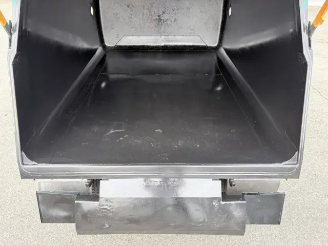 いすゞ エルフ TPG-NMR85N(2WD)の写真14