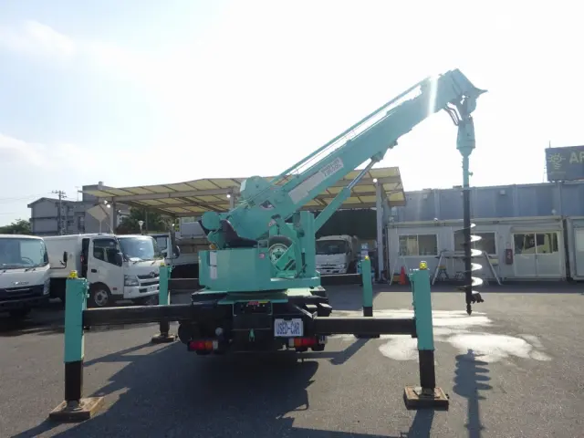 いすゞ エルフ PB-NKR81N(2WD)の写真8