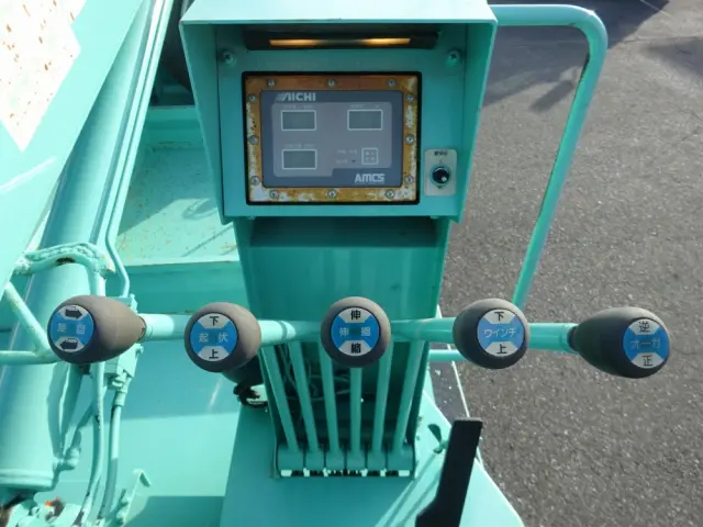 いすゞ エルフ PB-NKR81N(2WD)の写真12