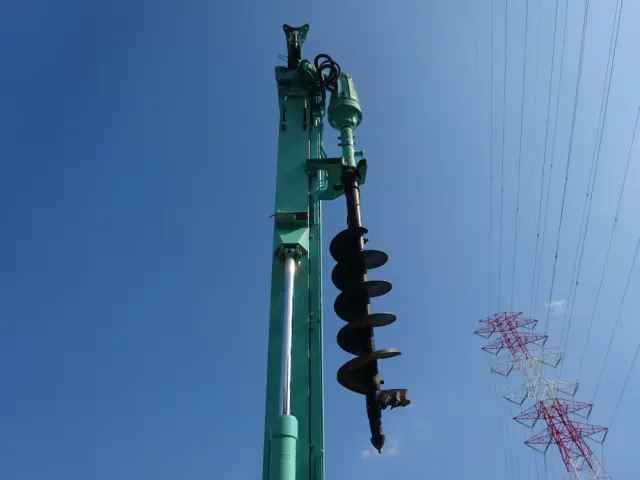 いすゞ エルフ PB-NKR81N(2WD)の写真17