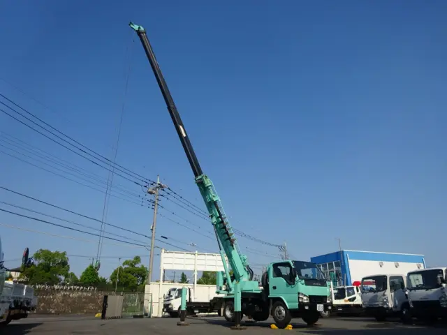 いすゞ エルフ PB-NKR81N(2WD)の写真19