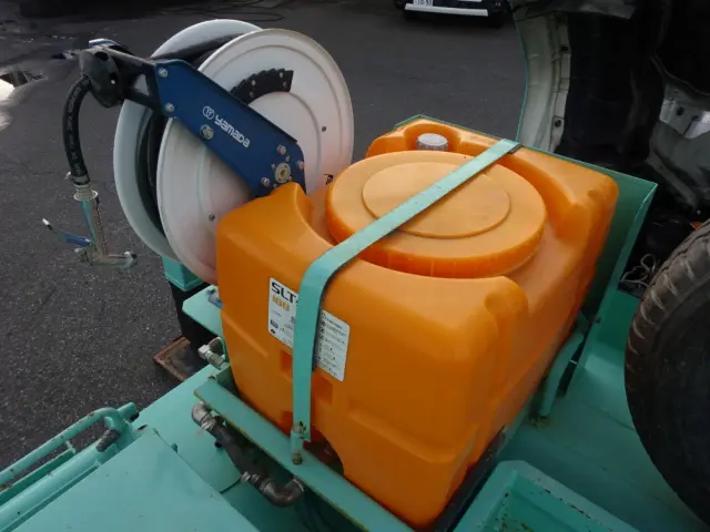 いすゞ エルフ PB-NKR81N(2WD)の写真24