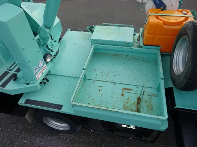 いすゞ エルフ PB-NKR81N(2WD)の写真30