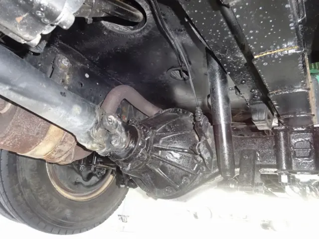 いすゞ エルフ PB-NKR81N(2WD)の写真33