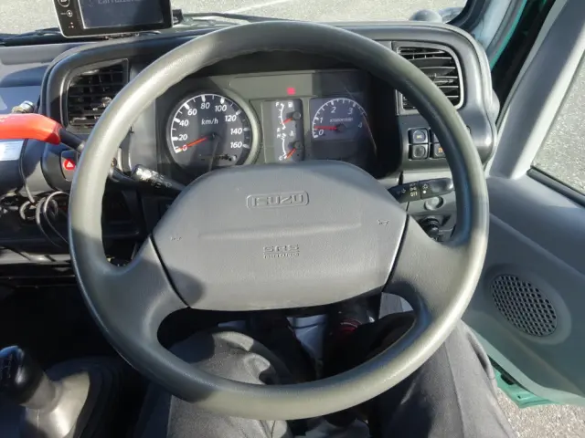 いすゞ エルフ PB-NKR81N(2WD)の写真38