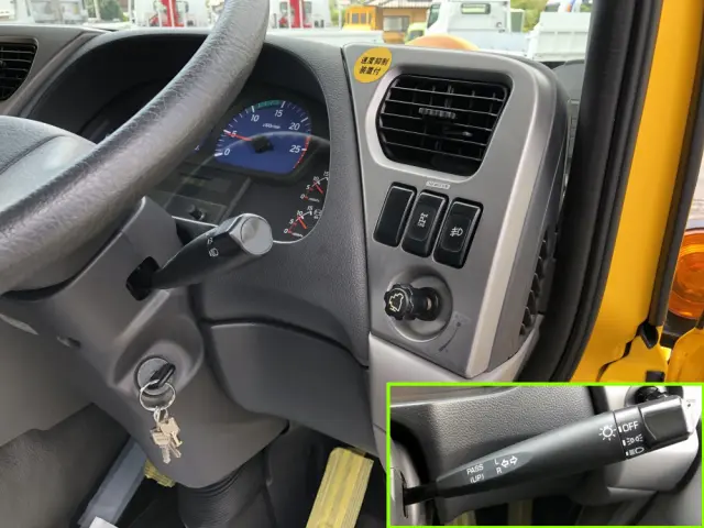 UD クオン ADG-CW4YL(6x4)の写真40