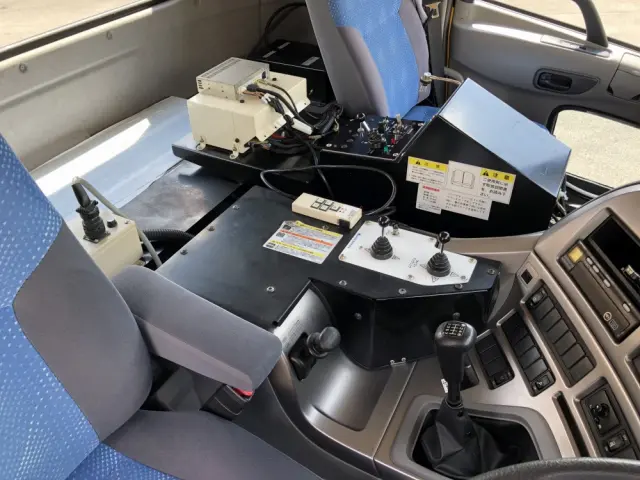 UD クオン ADG-CW4YL(6x4)の写真44