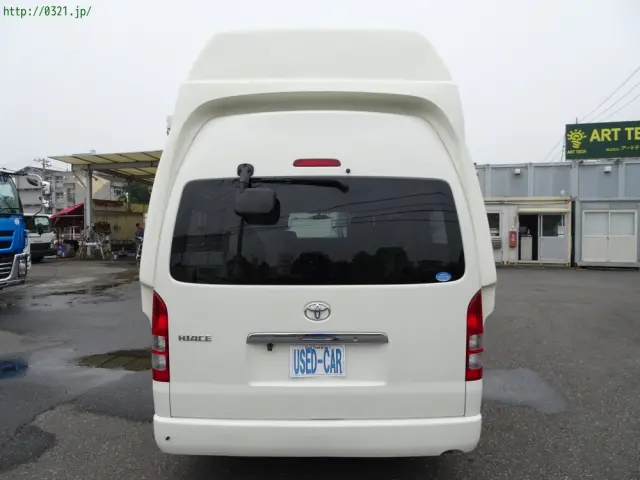 トヨタ ハイエース CBF-TRH221K(2WD)の写真3
