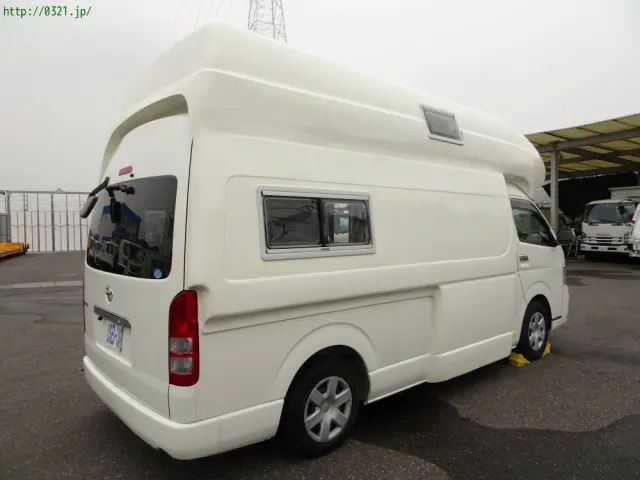 トヨタ ハイエース CBF-TRH221K(2WD)の写真5
