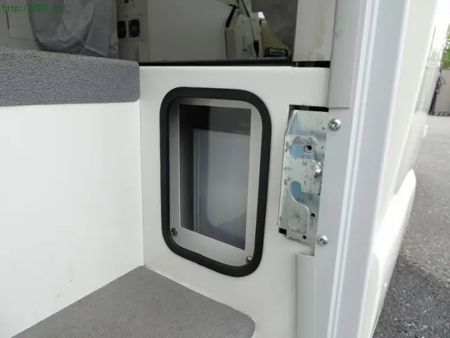 トヨタ ハイエース CBF-TRH221K(2WD)の写真17